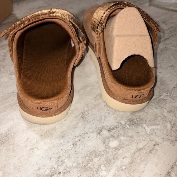 UGG Chestnut Ankle Boots - Picture 3 of 5